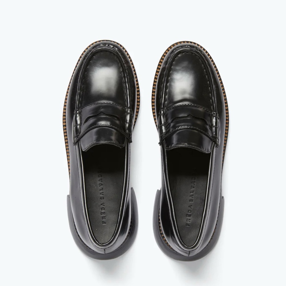 NWT Freda Salvador Elba Penny Loafer